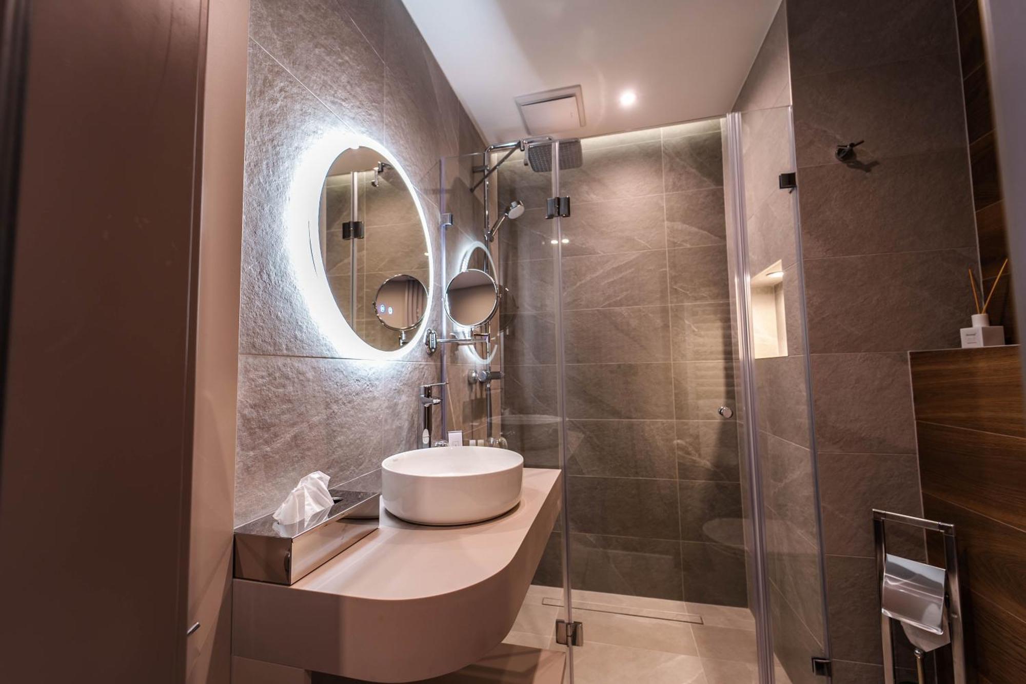 Rokusfalvy Borhotel Es Fogado Etyek Zewnętrze zdjęcie