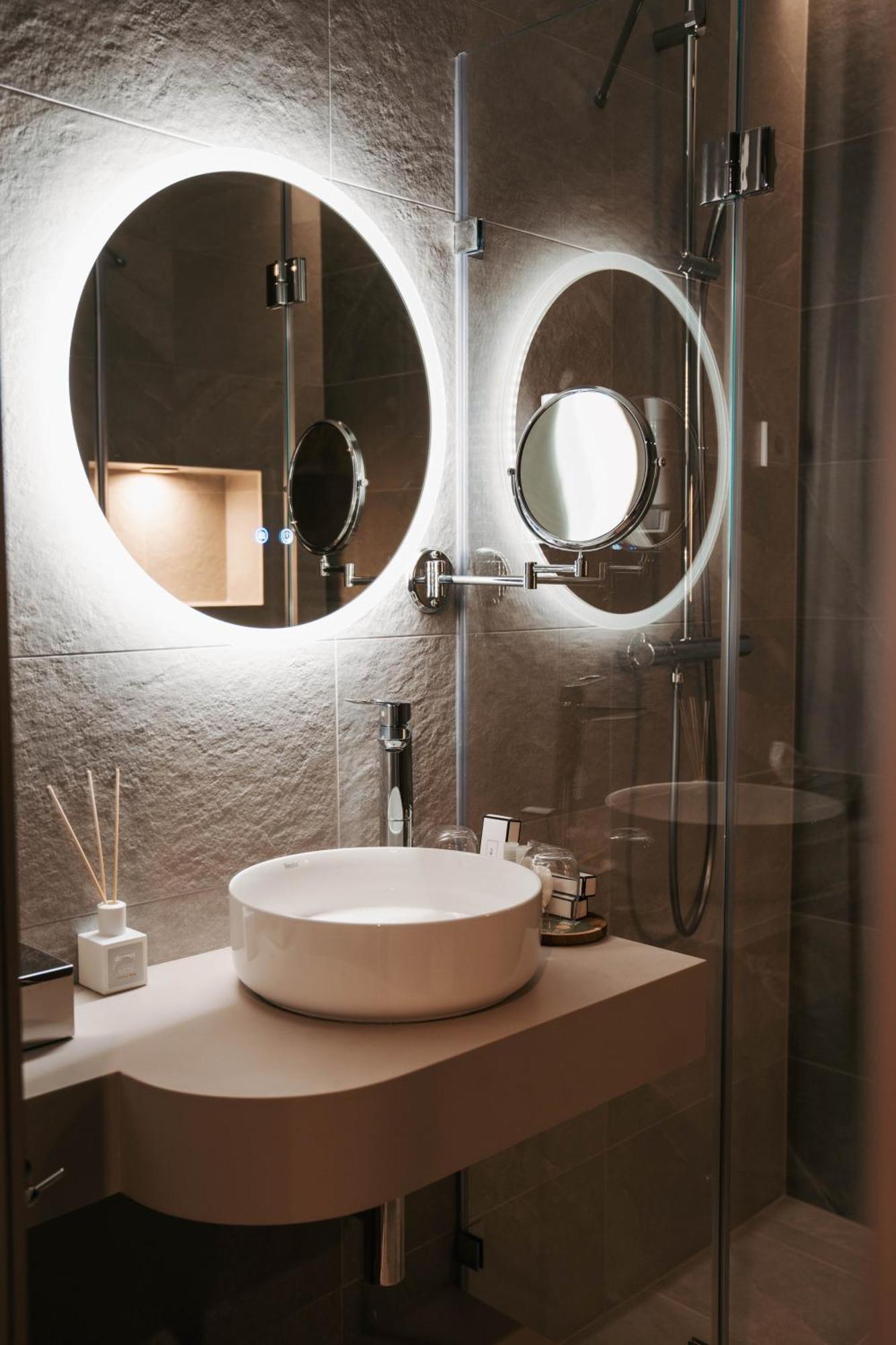 Rokusfalvy Borhotel Es Fogado Etyek Zewnętrze zdjęcie